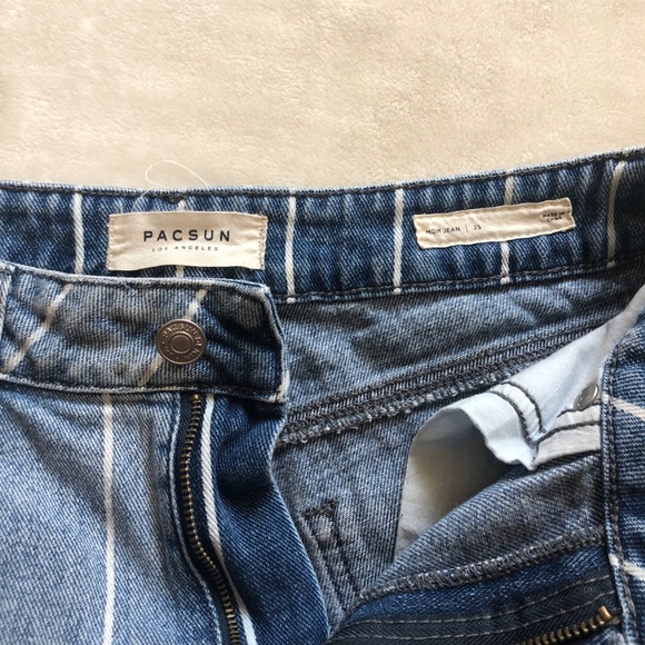PacSun High-Rise White Striped Mom Jean Size 25 - Picture 8 of 12